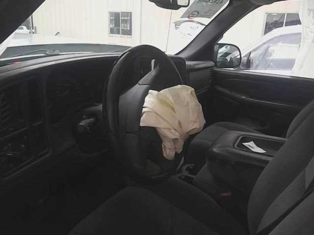 SILVRDO15 2006 Glove Box 18752
