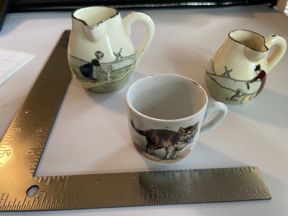 Vintage Cat & Dog Cup & 2 Pitchers