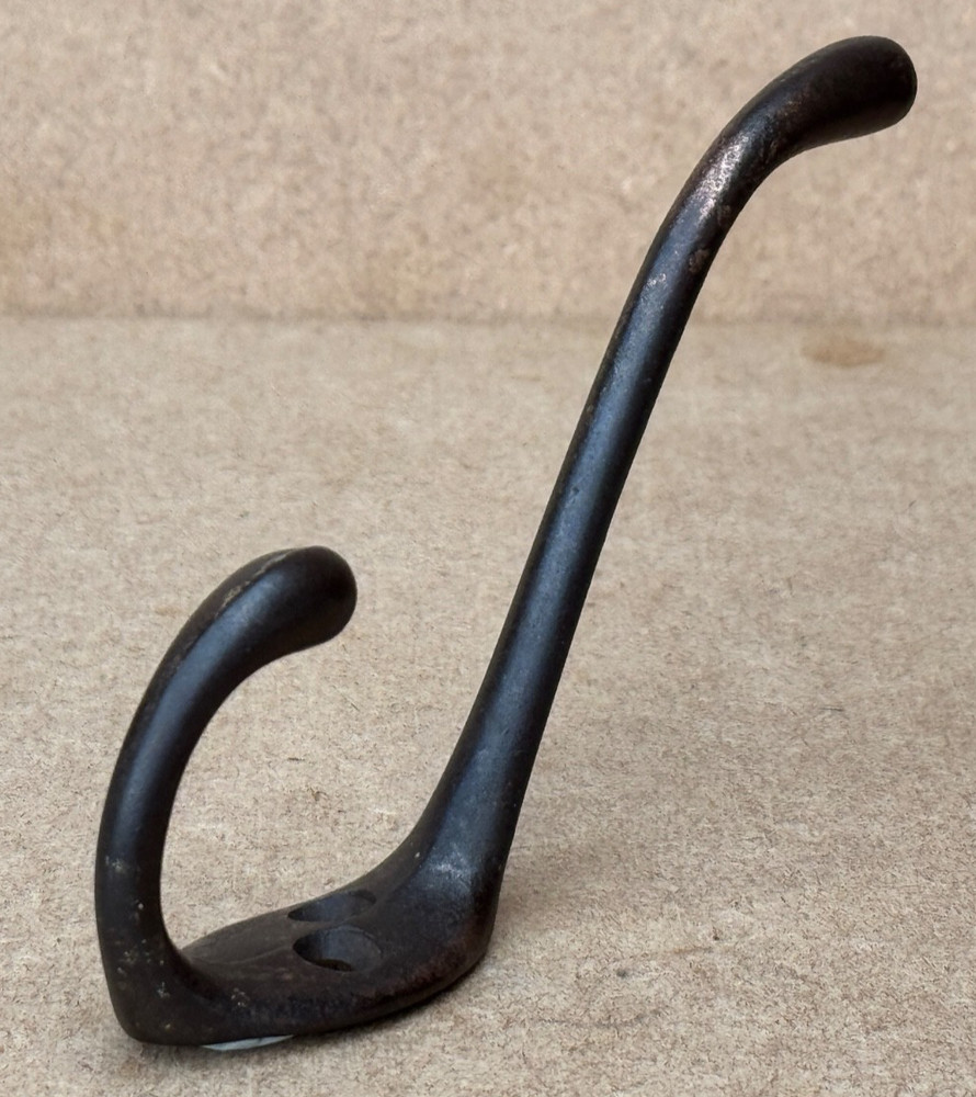 ANTIQUE DOUBLE METAL COAT HOOK RECLAIMED