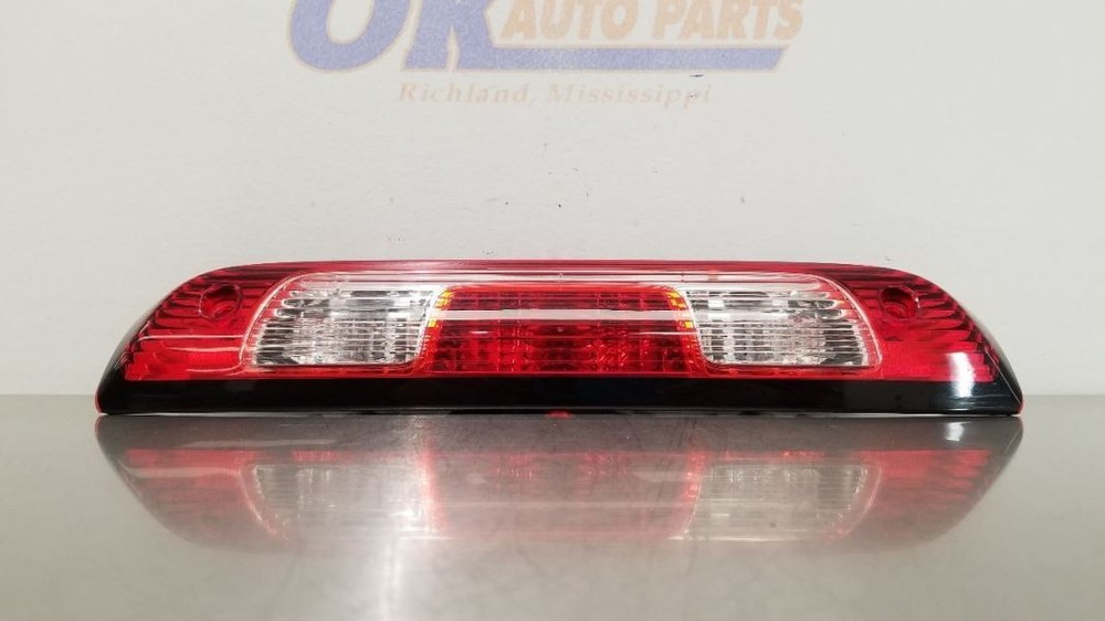 15 GMC SIERRA 1500 HIGH MOUNTED STOP LIGHT