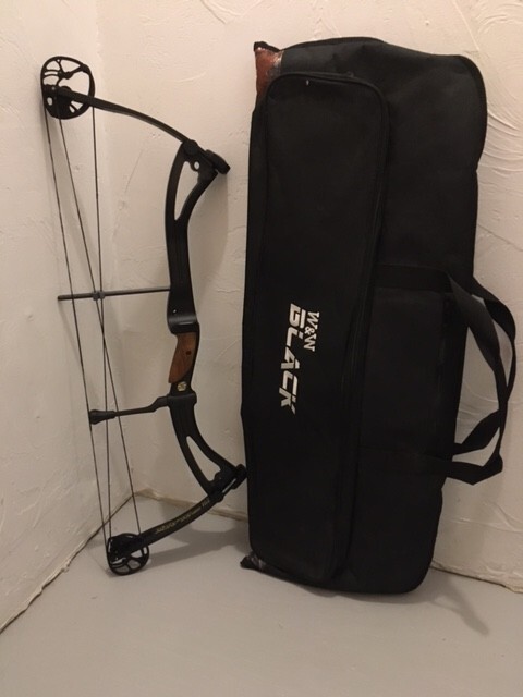 Win & Win Black Shadow 34 Compound Bow - LH