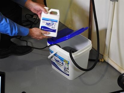 JC Whitlam Flow-Aide System Descaler Kit
