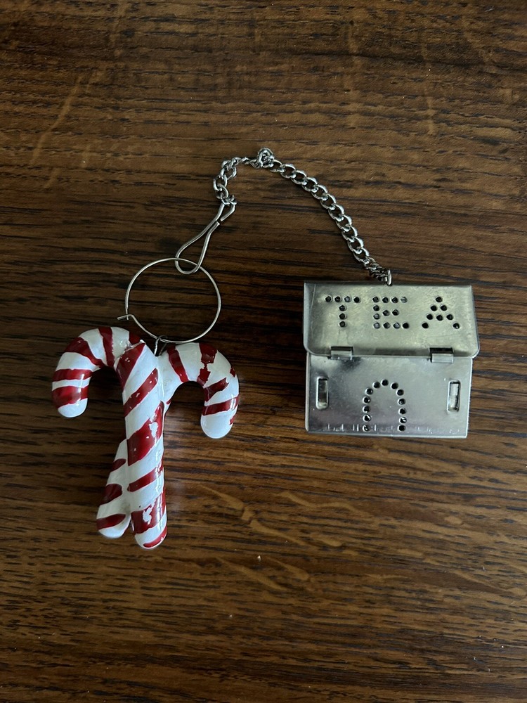 Metal House Shaped Tea Infuser Strainer With Ceramic Candy Canes