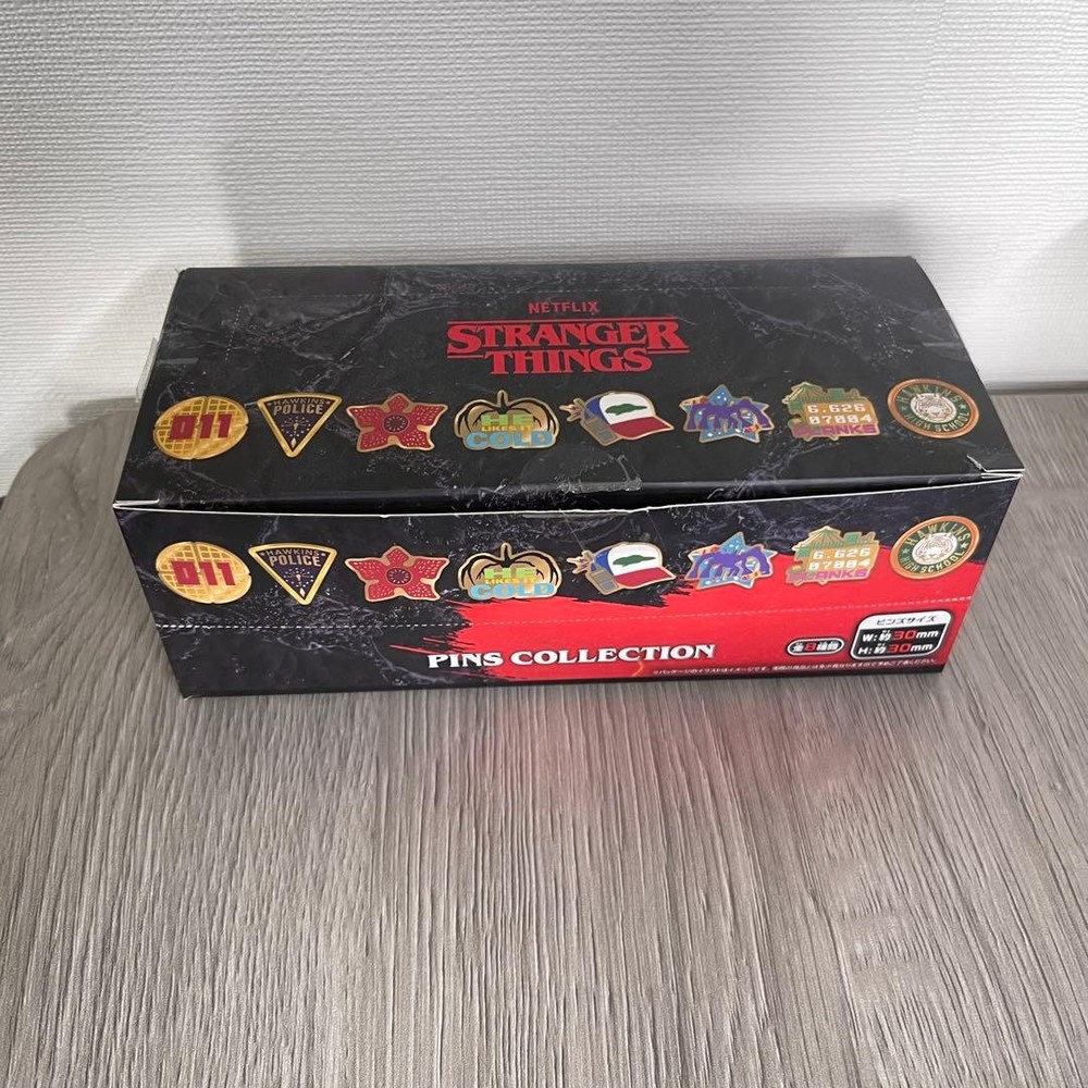 Stranger Things pin Badge complete