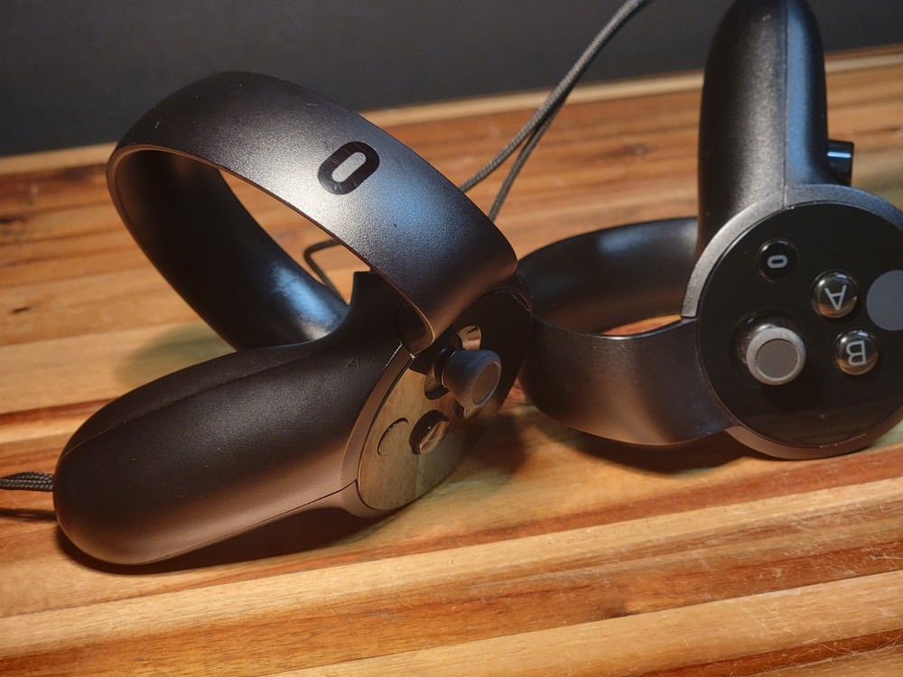 Meta Oculus Rift CV1 Touch Controllers (Left & Right - Pair)