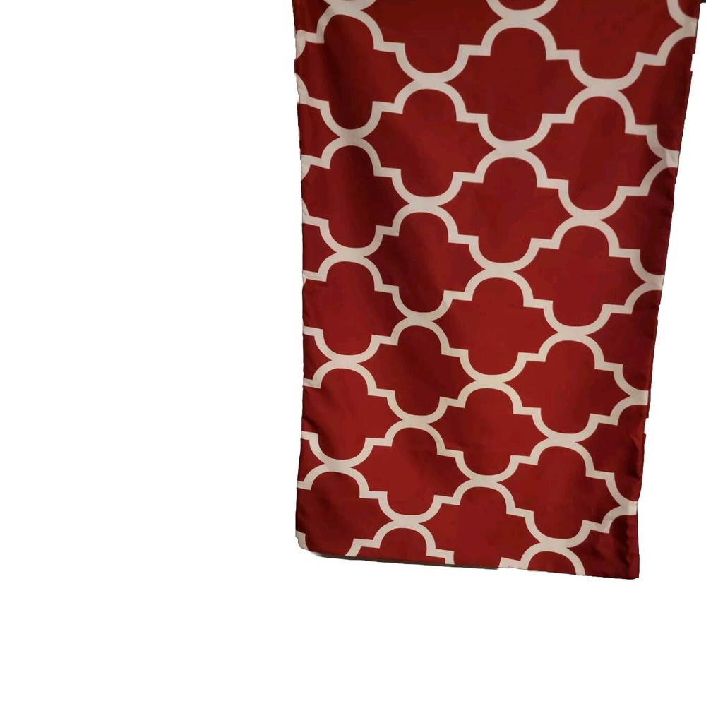 Set Oof 2 Red & White Abstract Design Pillowcases by Utopia Bedding. Stan/ Quee