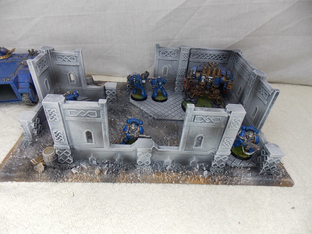 WARGAMING TERRAIN PAINTED BUILDING