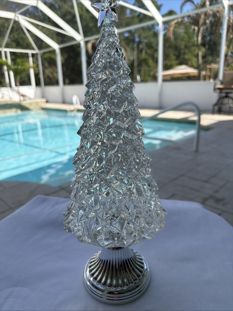 Hobby Lobby Light Up Glitter Christmas Tree Snow Globe