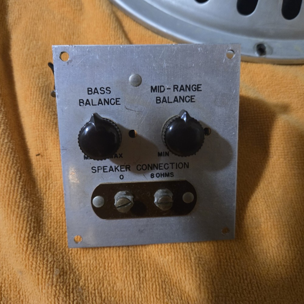 Pilot Model S131 Speaker Set and Control Module. All Working!