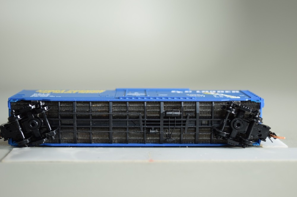 8403 Micro Trains 50' BOX car EELX EVANS DFB LOADS