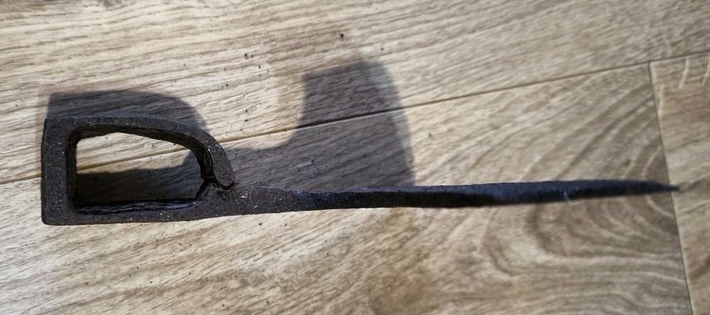 RARE QUALITY FORGED AXE HEAD HATCHET