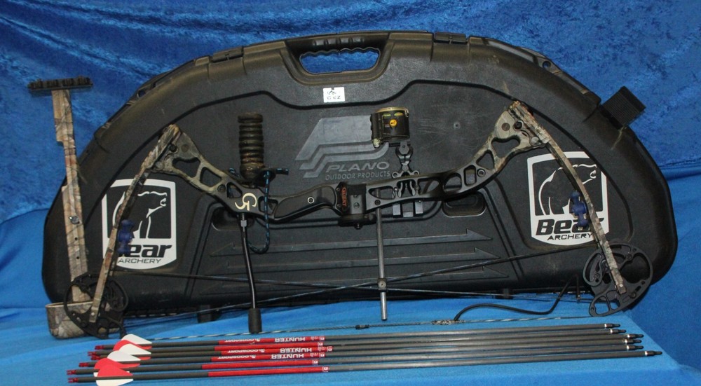 G5 Quest REV Compound Archery Hunting Compound Bow, Right Hand In a Case