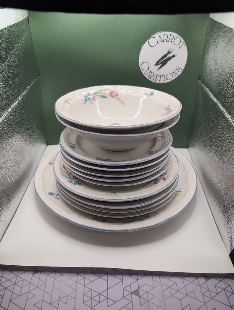 Tienshan Stoneware Floral Dinnerware Set