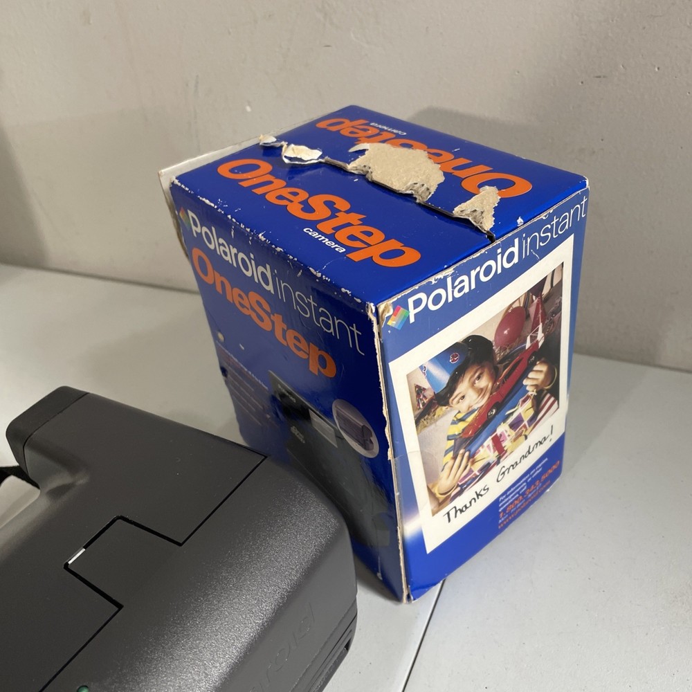 Polaroid 600 One Step Instant Camera w/ Original Box **Untested - No Film**