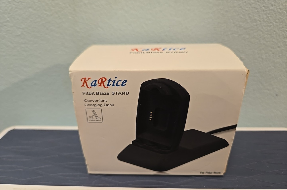 Kartice - Fitbit Blaze Stand Charging Dock