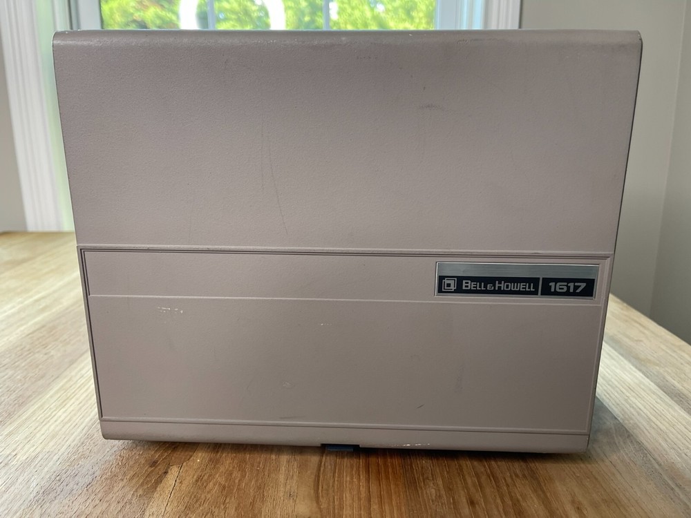 Bell & Howell 1617 8MM Auto Load Directors Series Projector - Partial Function