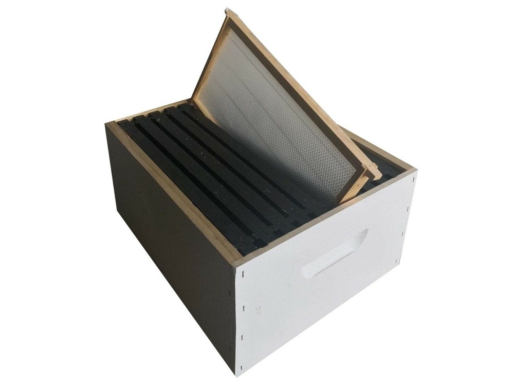 OZ-ARMOUR ASSEMBLED & PAINTED BOX 10 FRAMES WITH OPTIONAL FRAMES