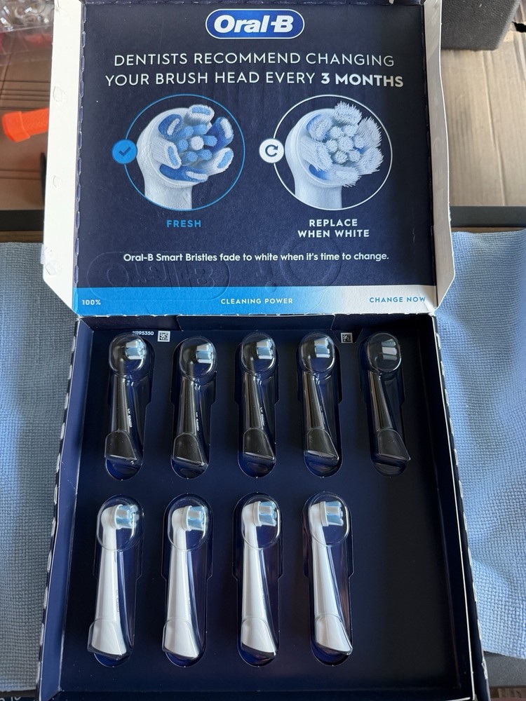 Oral-B iO Deep Clean Replacement Toothbrush Head, 9-count