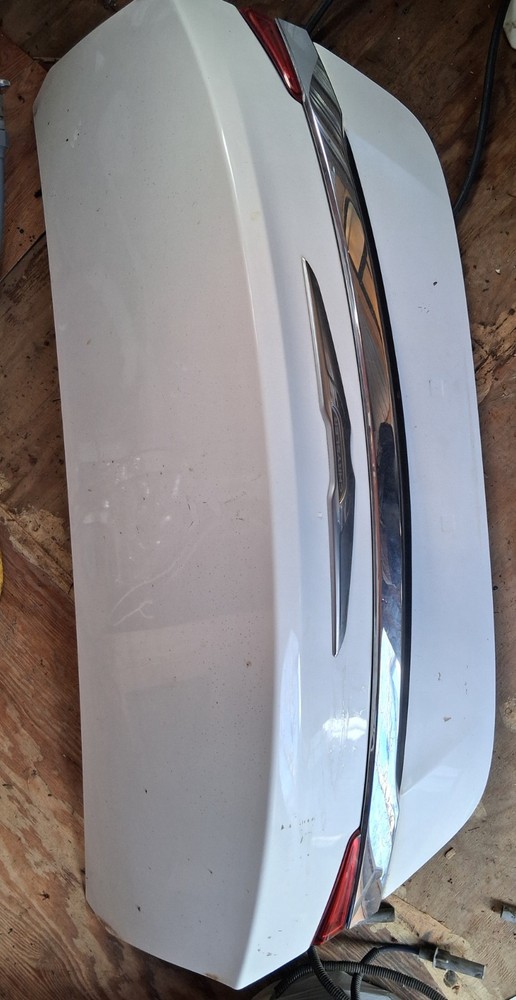 2011-2014 Chrysler 200 Sedan Trunk/Hatch/Tailgate