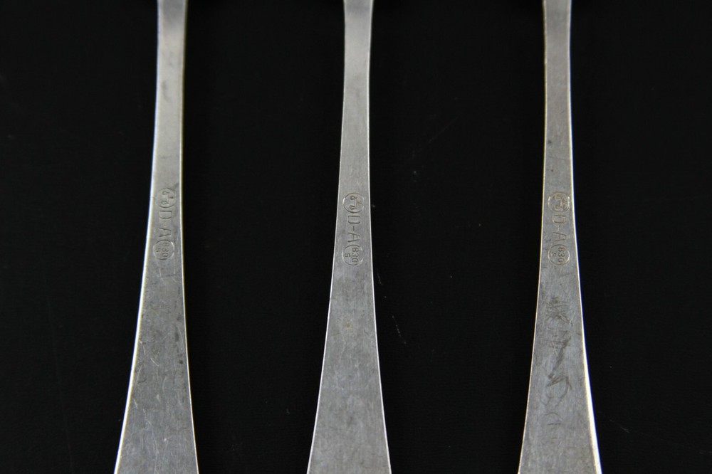 DAVID-ANDERSEN NORWAY 830 SILVER RADHUS PATTERN (5 PIECES) SPOONS & FORKS