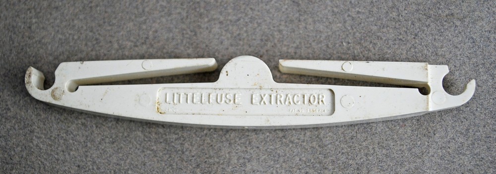 Vintage Littlefuse Extractor Plastic Fuse Tool - 4.25"