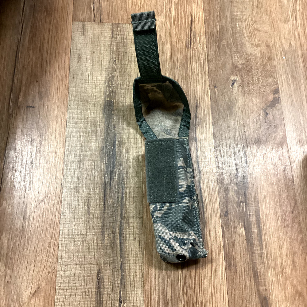 9037A, ABU Modular Flashlight Pouch
