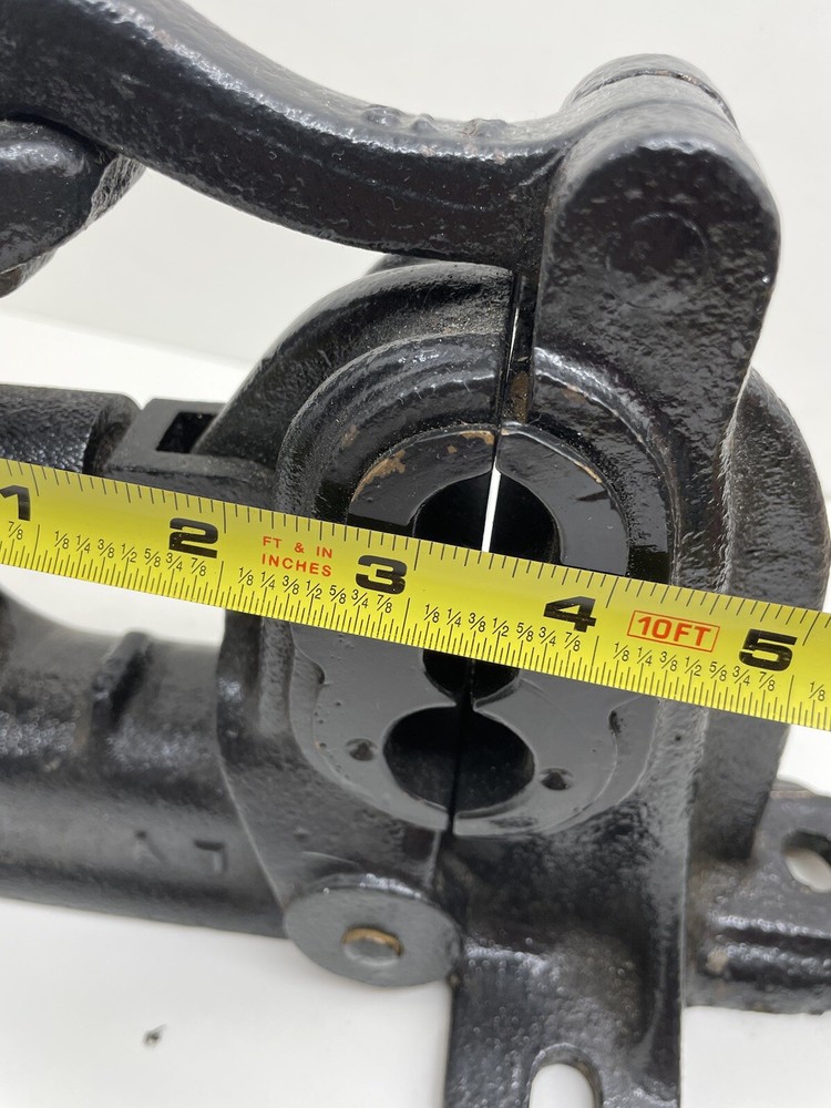 Antique Pipe Clamp- HG Butt MFG Co.- Smoothgrip No 1/2