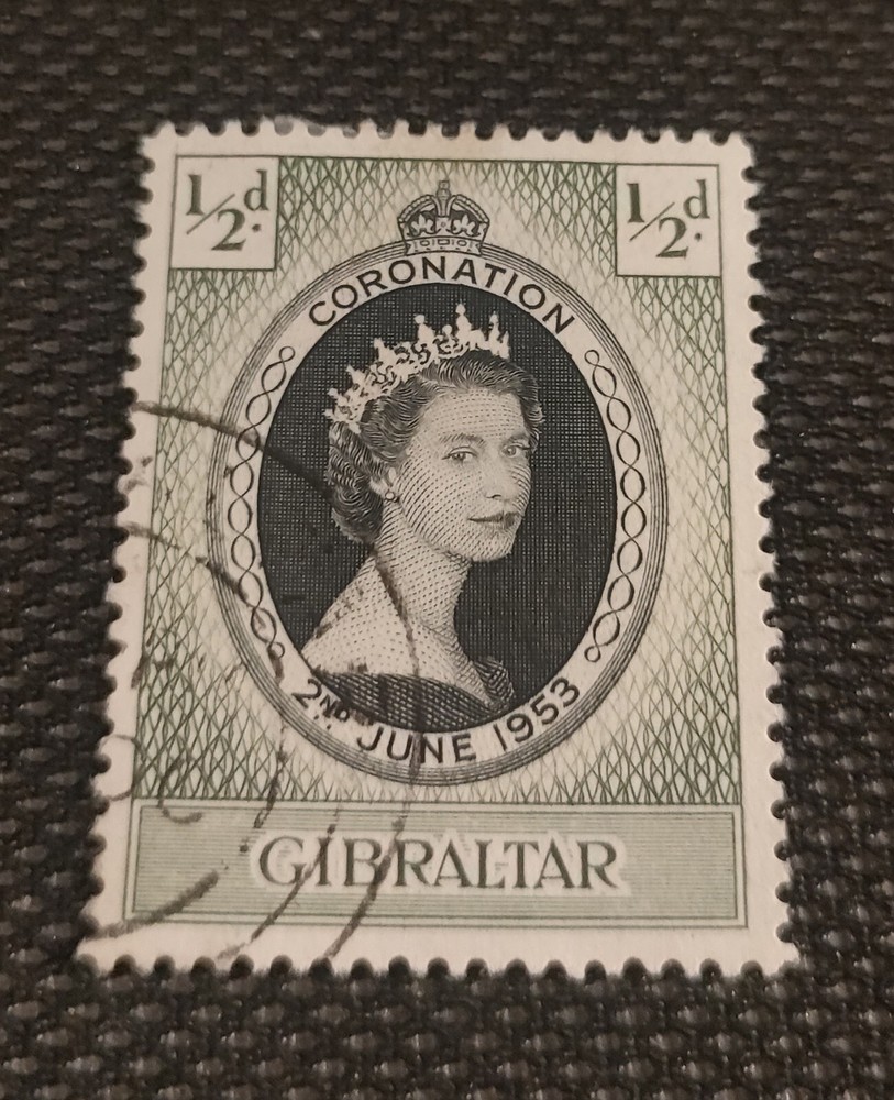 QEII CORONATION STAMP COMMONWEALTH. GIBRALTAR.