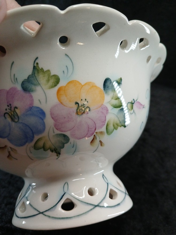 Caxap Covered Candy Dish Ritclated Edge