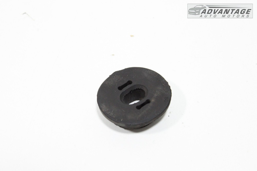2017-2021 JEEP COMPASS 2.4L FRONT RADIATOR SUPPORT BUSHING INSULATOR RUBBER OEM