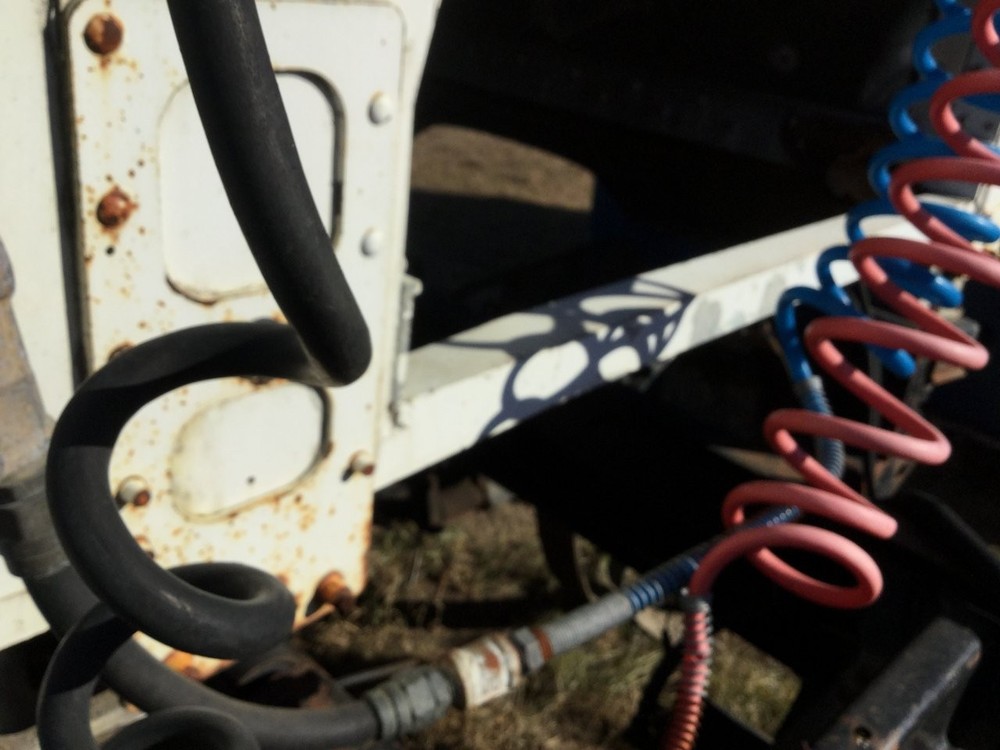 Freightliner FLB STEEL BACK CENTER Panel