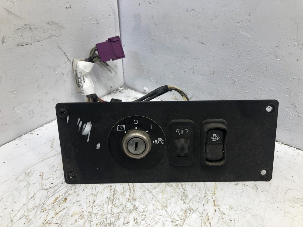 2008-2027 Kenworth T370 IGNITION Dash Panel - Used