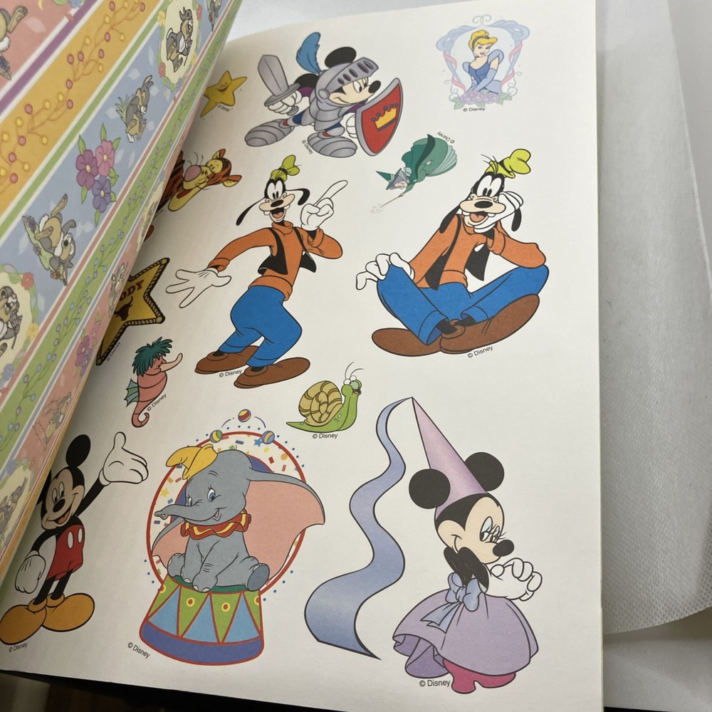 Making DISNEY SCRAPBOOK Pages Guidebook 40 Sheets 68 Sample Pages Techniques NEW