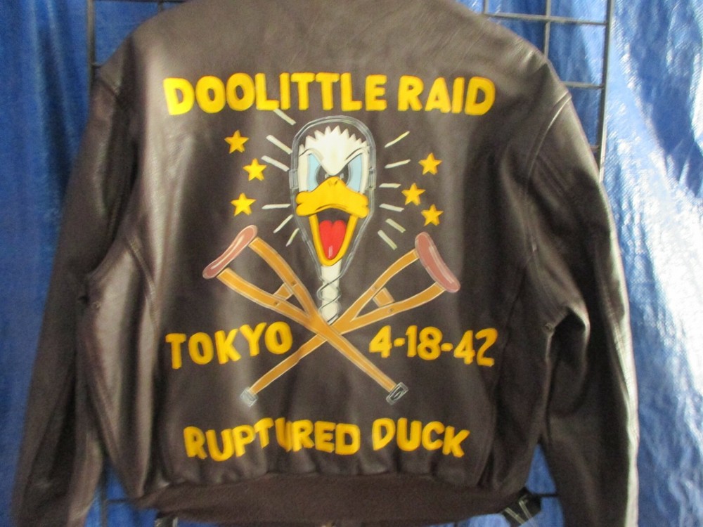 WWII DOOLITTLE RAID RUPTURED DUCK PAINTED LEATHER FLIGHT JACKET SIZE 44R