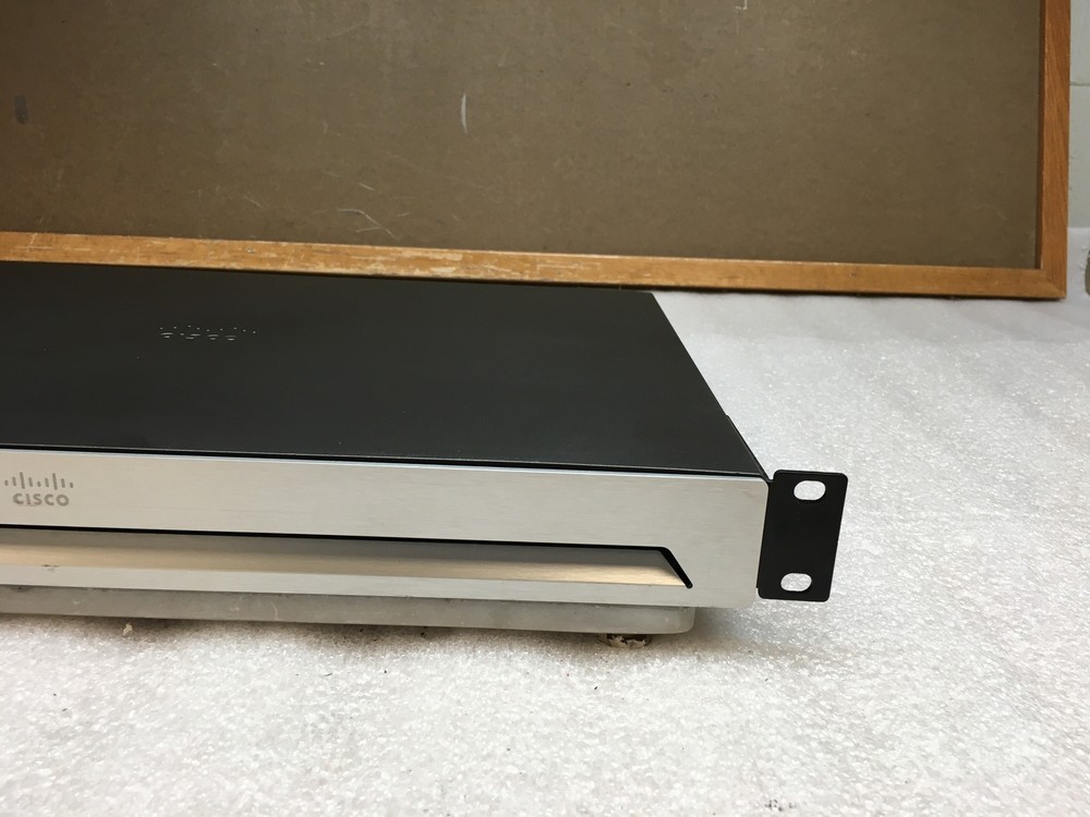 Cisco TelePresence SX80 Codec TTC6-12 CTS-SX80CODEC V01