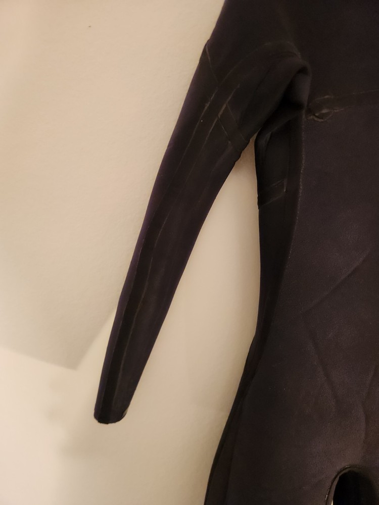 X-small Need Essentials 4/3 Chest Zip Wetsuit Excellent Condition