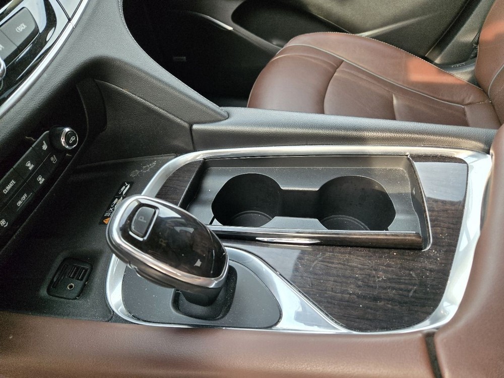 2020-2024 Buick Enclave Display and Control Panel