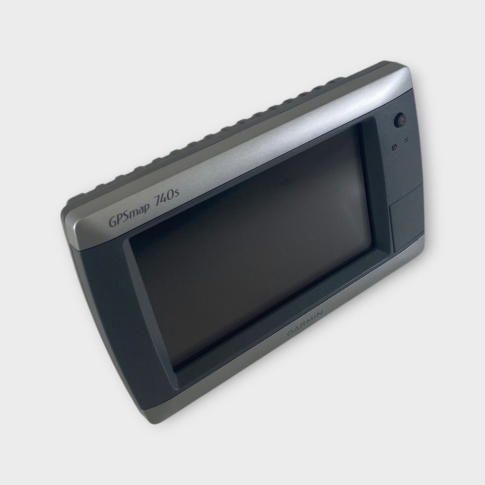 Garmin GPSMAP 740s Stand-Alone Touchscreen Chartplotter w/Suncover~ *New LCD*