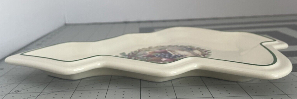 Pfaltzgraff Holiday Holly Joy Pattern Christmas Tree Shaped Stoneware Plate/Tray