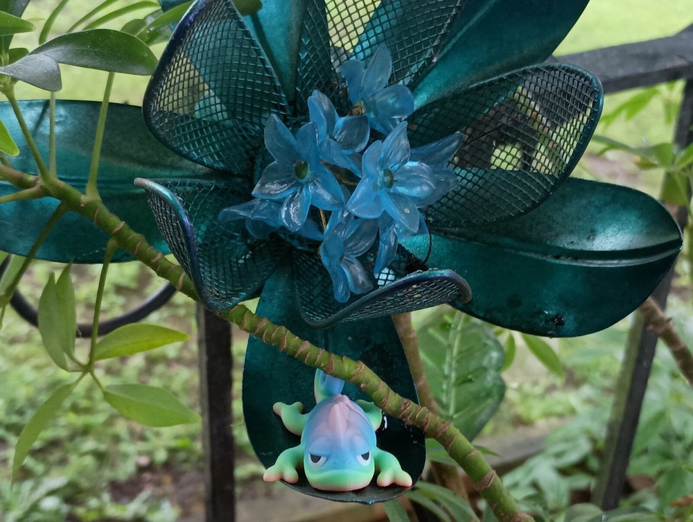 3D Printed Jiggle Pet Bored Chameleon