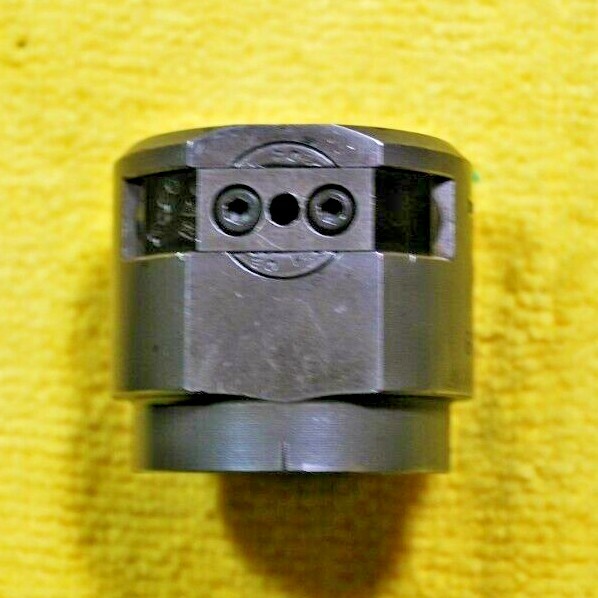Devlieg Microbore Boring Head w/ Shaft & Maxwell Ind Boring Head w/4 tool Holder