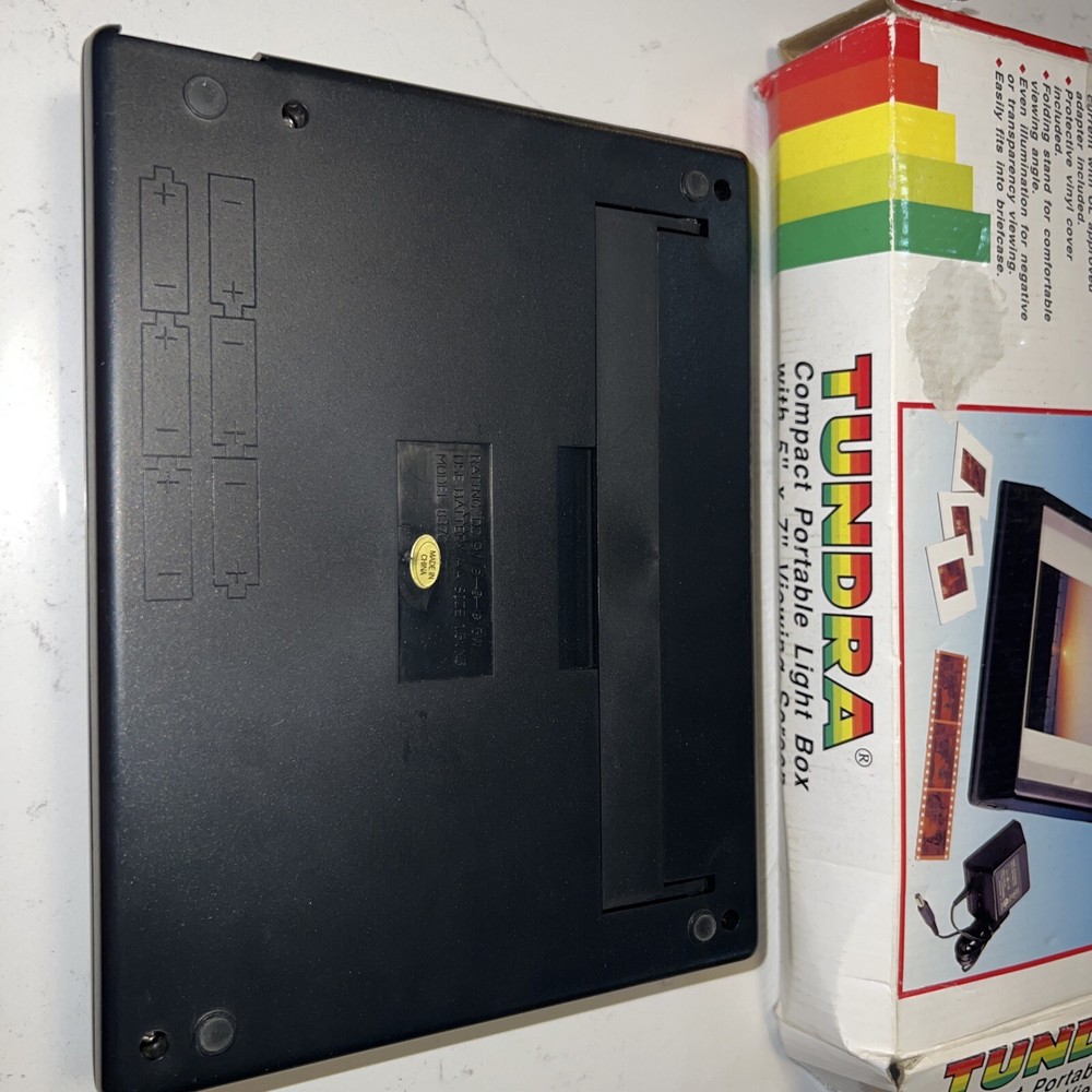 Tundra Compact Portable Light Box Model 96 CPLB