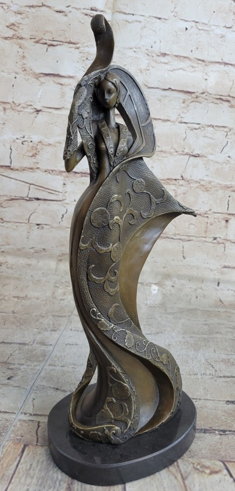 Handcrafted Museum Quality Classic Artwork Signed Original Bronze Sculpture