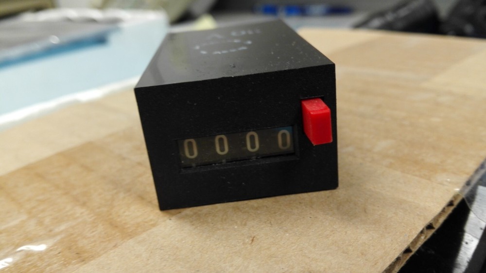 Counter ER128 ( 110VAC ) (NEW) NEVER USED... ZERO OUT RED BUTTON