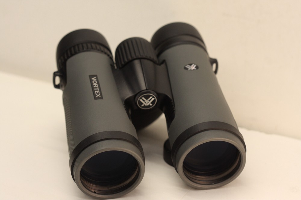Vortex diamondback OPMOD... 10x42... Binoculars...very bright