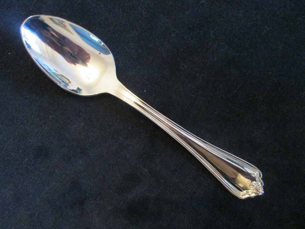 TEA SPOON! Vintage WORLD TABLEWARE silverplate: CLASSIC pattern: EXC