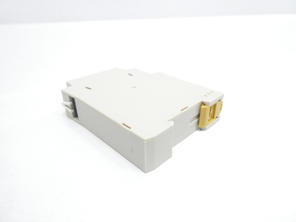 Omron H3DE-H(S) Timer 24v-ac/dc