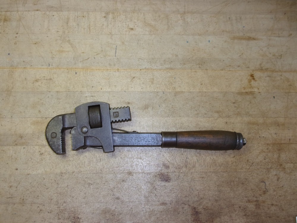 antique moore drop forged 14 wood handle pipe wrench stillson-pattern