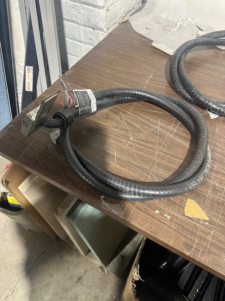 6’ Basefeed By Steelcase / 8 Wire / Model #98669-4
