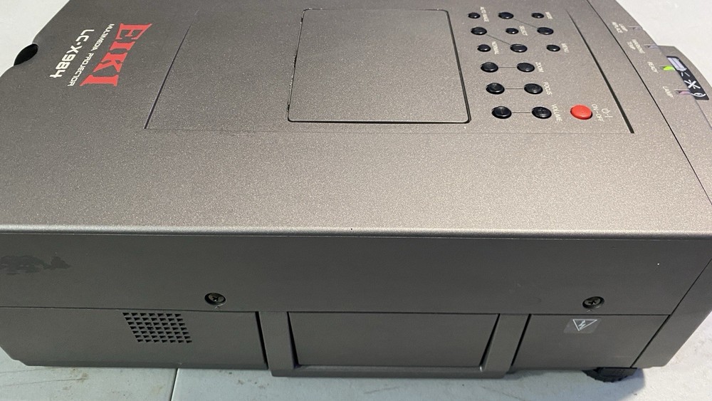 Eiki LC-X984 Digital Multimedia LCD Projector